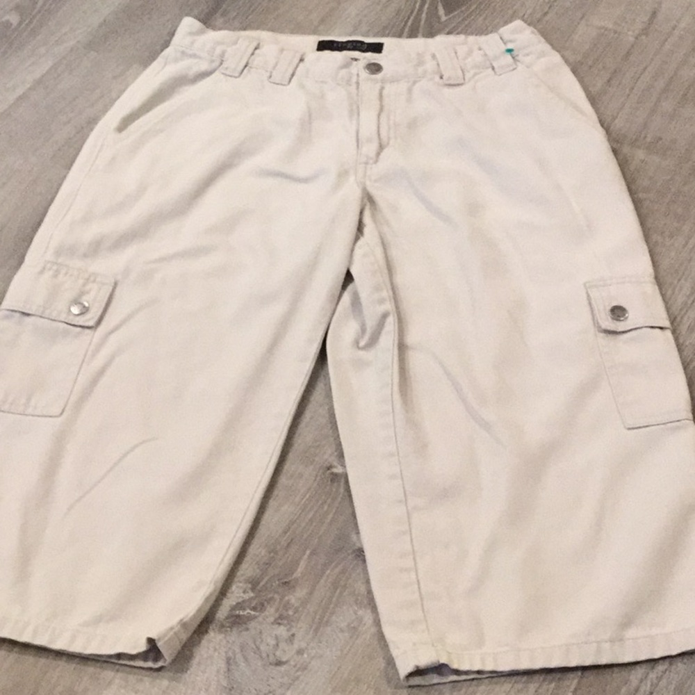 🌻Riveted by Lee~~Cargo Capris🌻